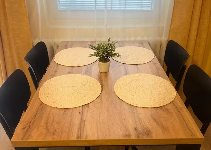 Vo Vidieckom Dome * Mala Trna